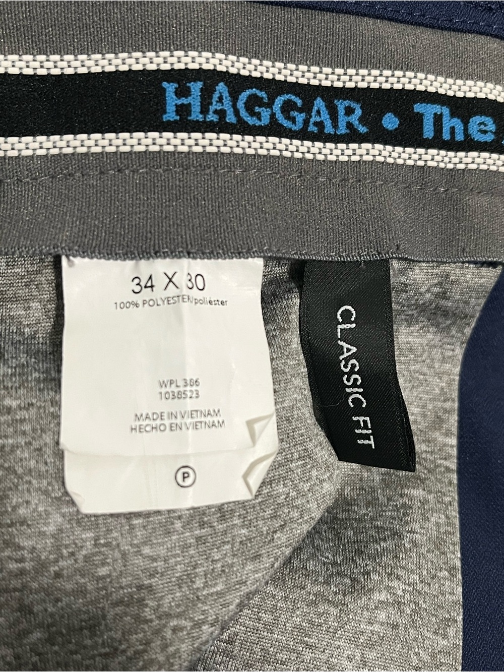 Haggar Navy Two-Piece Suit - Blazer & Trousers 42R Pant Size 34x30 - Picture 4 of 7